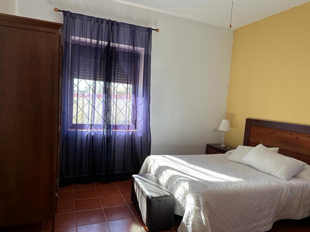 La Casa Barata, Casa Rural Cedillo Екстериор снимка